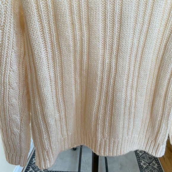 Hollister cream sweater size large - Picture 13 of 13